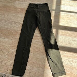 Align cropped lululemon leggings